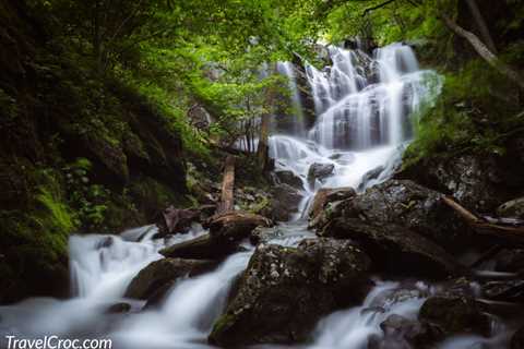 10 Spectacular Shenandoah National Park Waterfalls - travelnowsmart.com