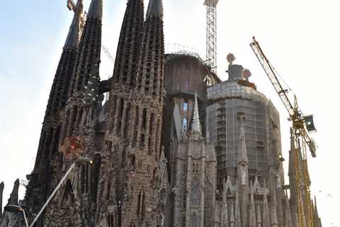 14 La Sagrada Familia Facts: Iconic and A Must-Visit for Everyone