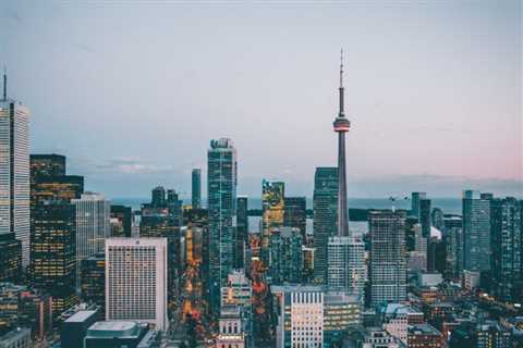 Direct flights from Amsterdam to TORONTO for €340 (Early booking)
