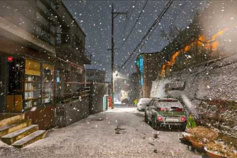 Snowfall In Bukchon Hanok Village Seoul Korea | Relaxing Snow Walk | Ambience Sounds 4K HDR