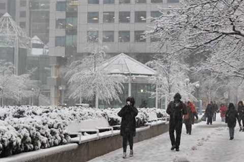 SNOWFALL walk in Toronto Downtown Canada vlogs Winter 2023 January Snowstorm