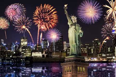 10 Best Places to Watch Fireworks & Celebrate NYE 2023 in New York City