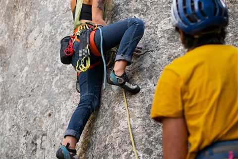 9 tips about rock climbing basics for mountaineers - Discover Altai