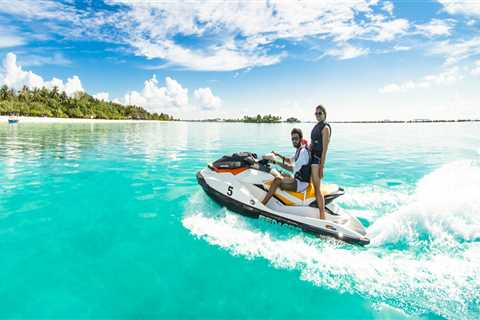 Bahamas Outdoor Excursion Tours That Combine Yacht Leisure And Jet Ski Thrills