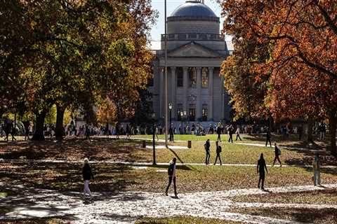 Exploring Tourist Spots in Central North Carolina: Famous Universities and Colleges Offering Tours